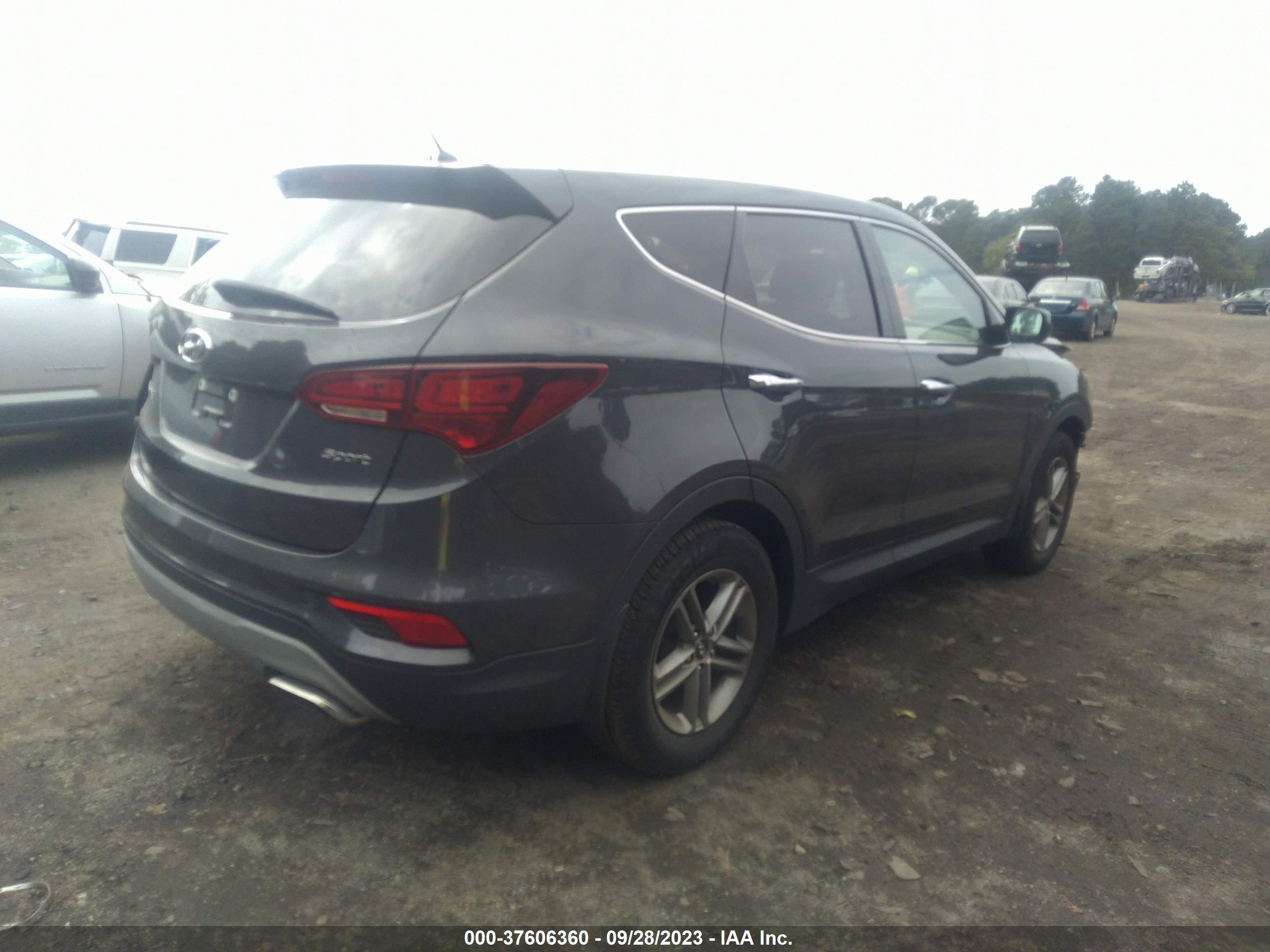 Photo 3 VIN: 5XYZT3LB2JG567786 - HYUNDAI SANTA FE 