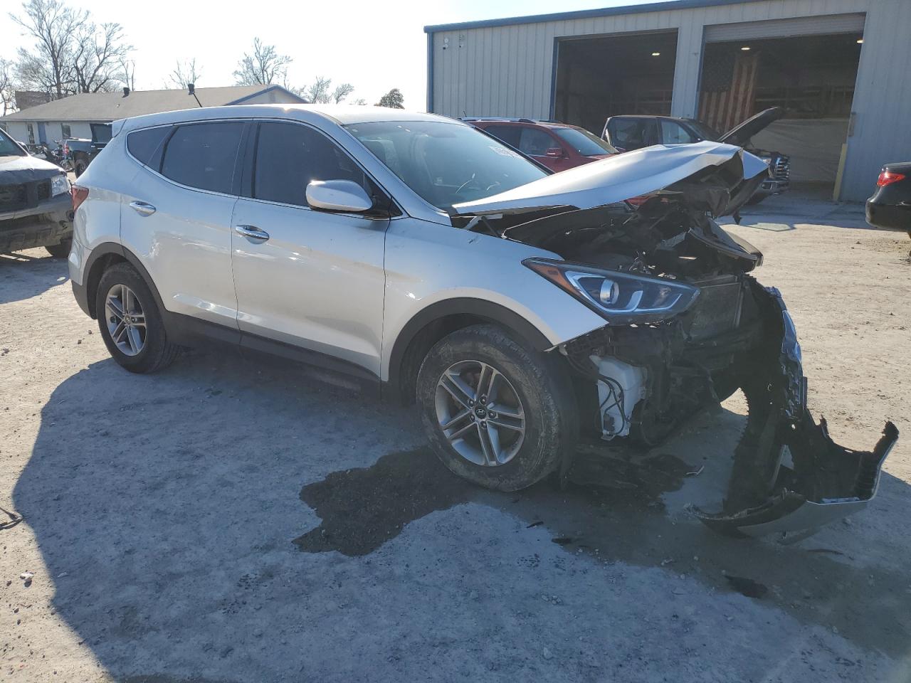 Photo 3 VIN: 5XYZT3LB3JG561057 - HYUNDAI SANTA FE 