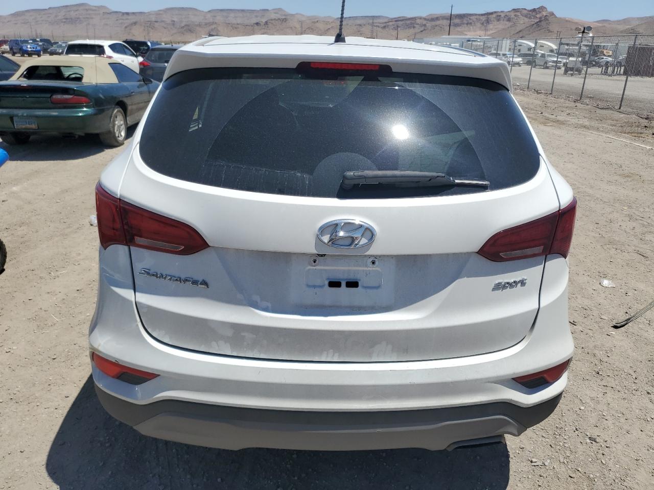 Photo 5 VIN: 5XYZT3LB5JG565823 - HYUNDAI SANTA FE 