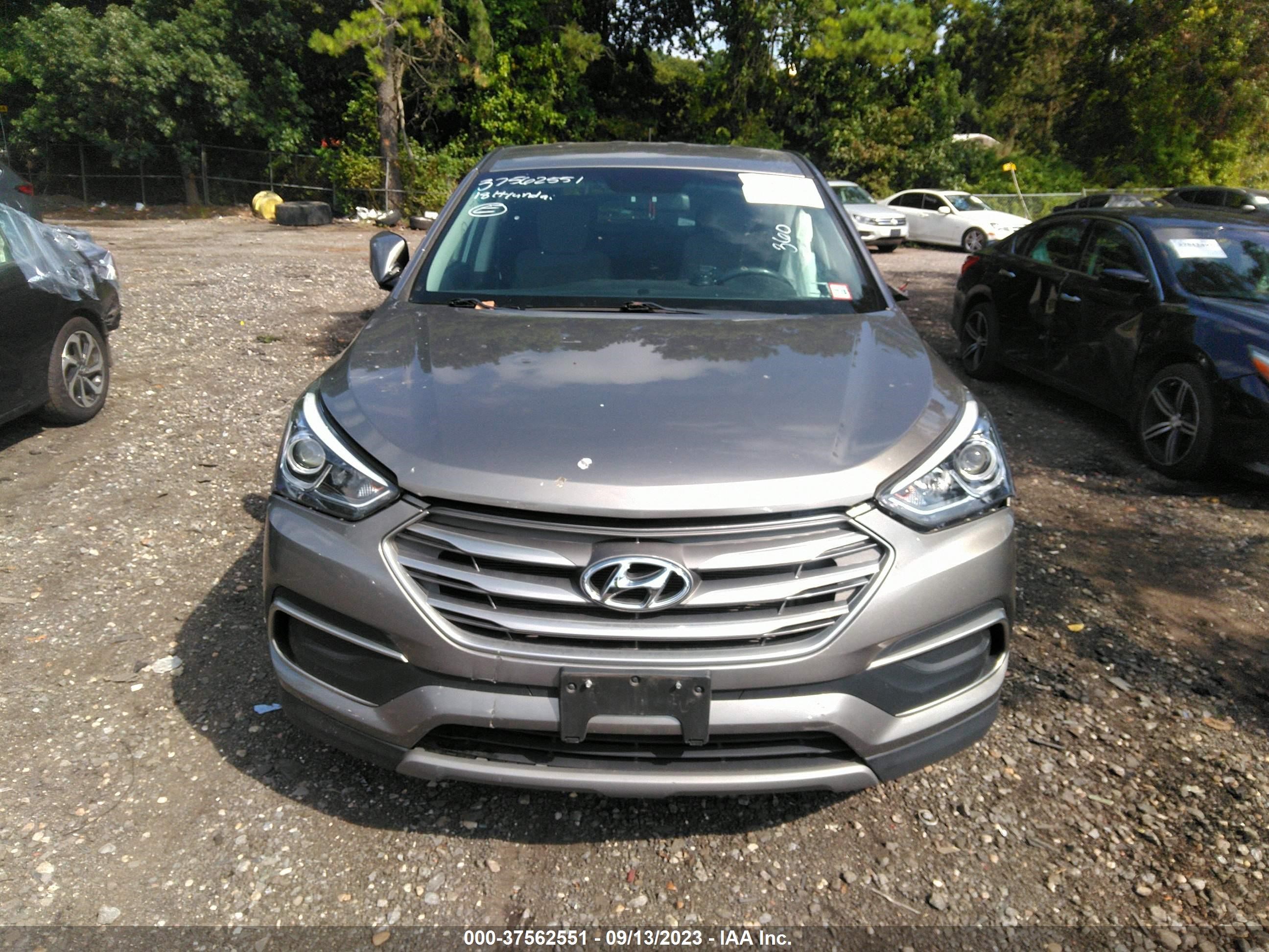 Photo 11 VIN: 5XYZT3LB8JG526014 - HYUNDAI SANTA FE 