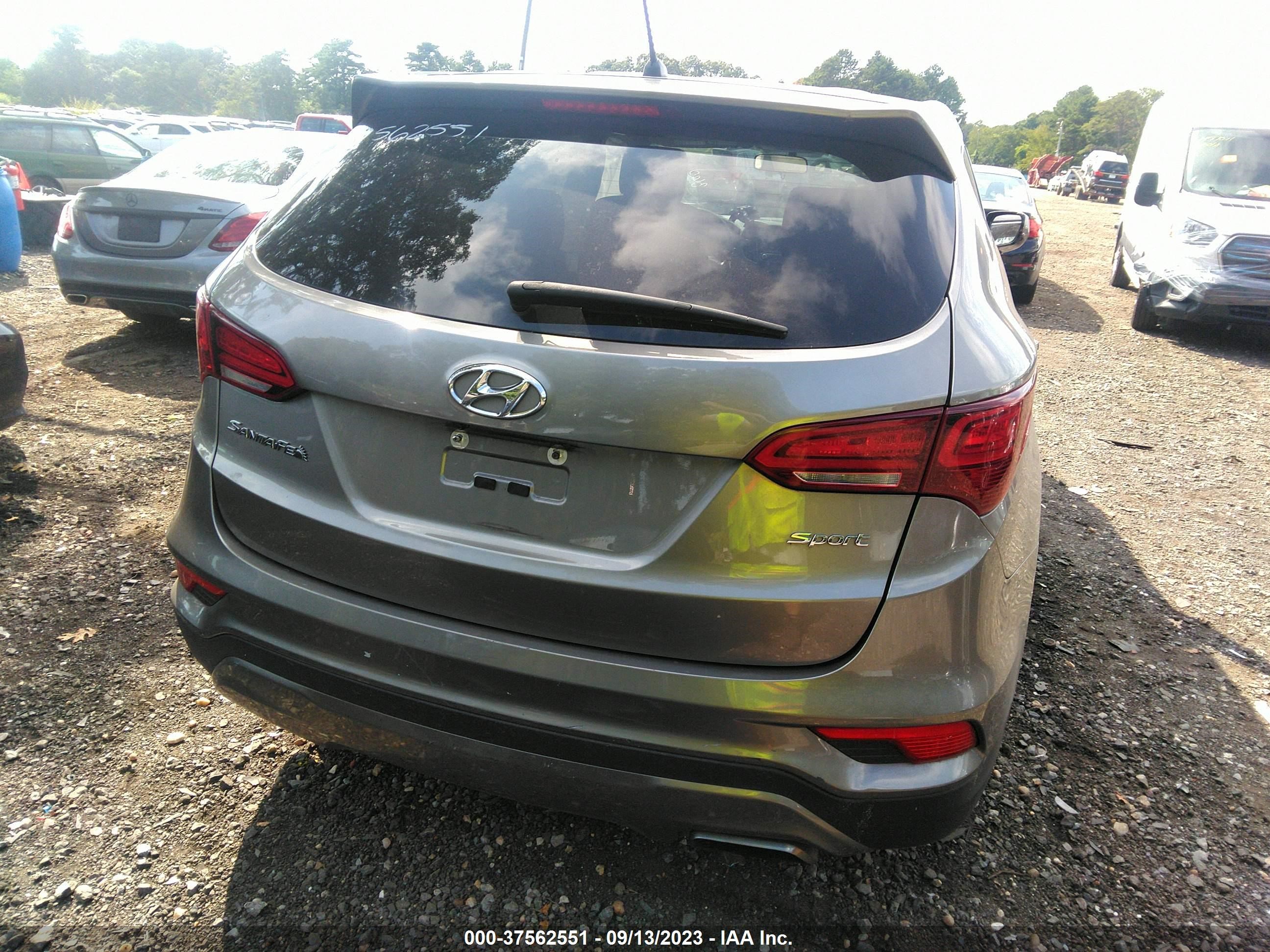 Photo 15 VIN: 5XYZT3LB8JG526014 - HYUNDAI SANTA FE 