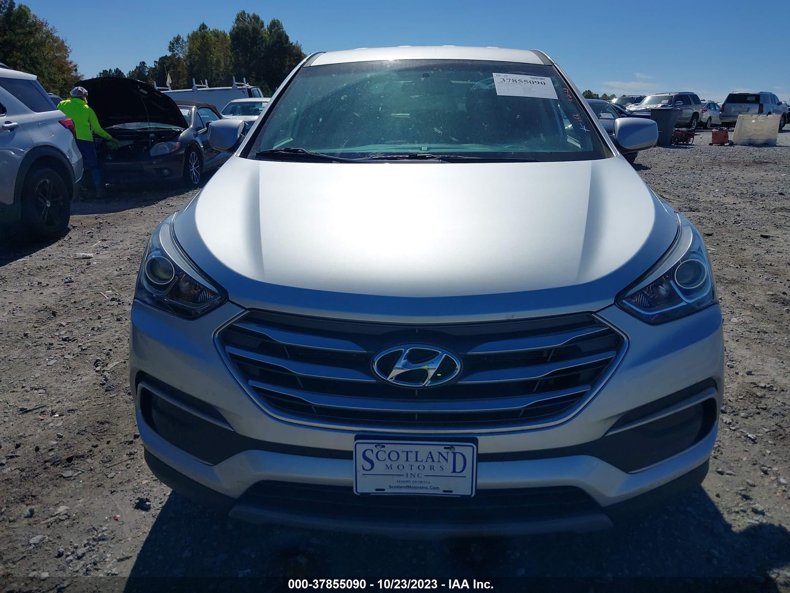 Photo 11 VIN: 5XYZT3LB8JG545338 - HYUNDAI SANTA FE 