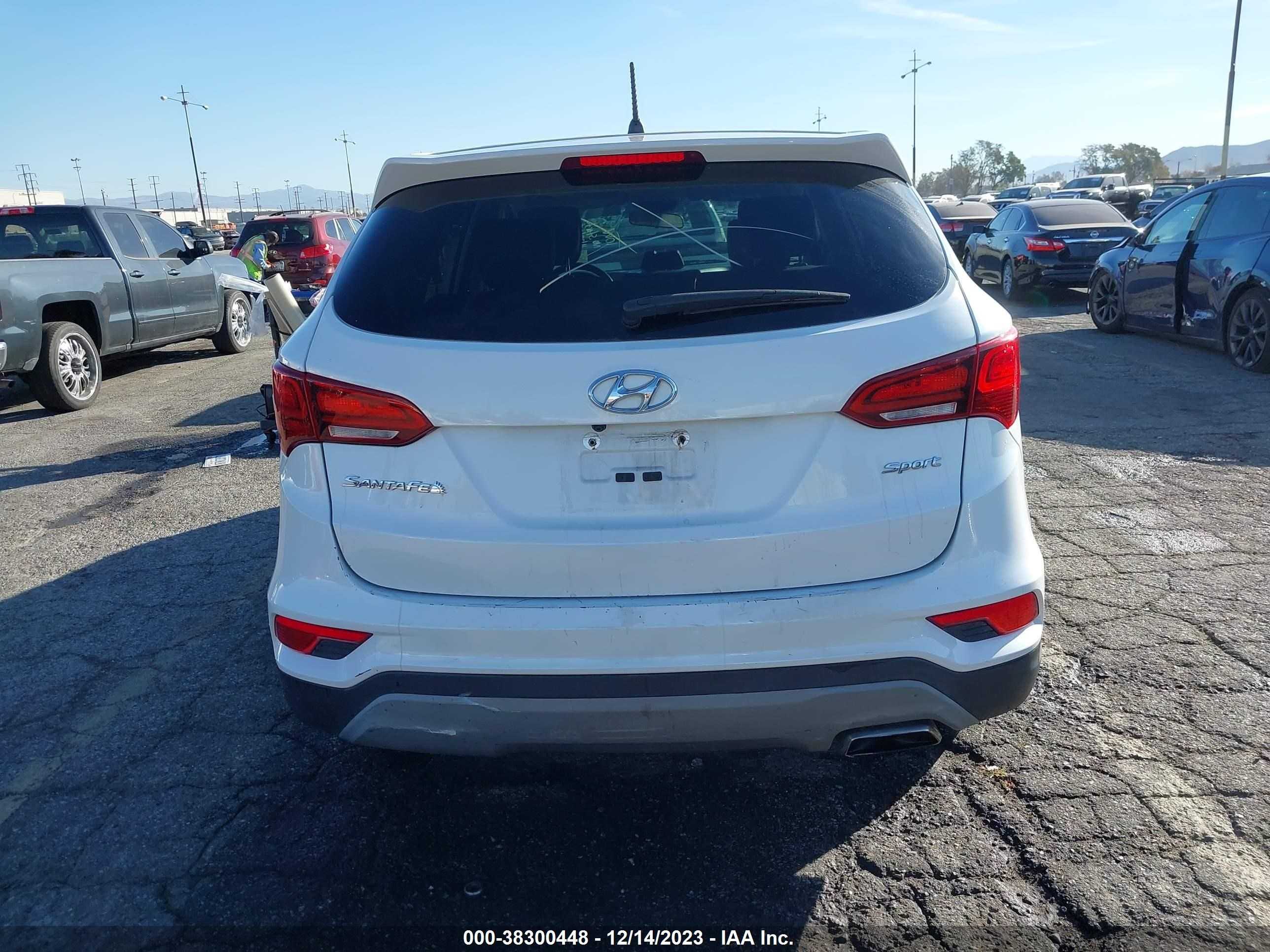 Photo 15 VIN: 5XYZT3LB8JG568702 - HYUNDAI SANTA FE 