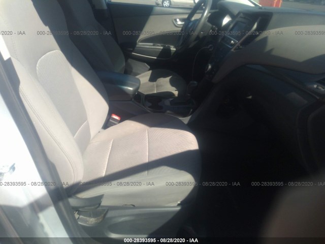 Photo 4 VIN: 5XYZTDLB2HG432081 - HYUNDAI SANTA FE SPORT 