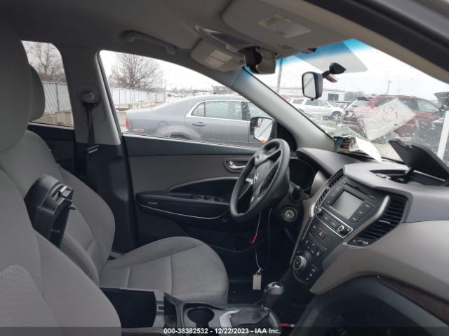 Photo 4 VIN: 5XYZTDLB3HG441873 - HYUNDAI SANTA FE SPORT 