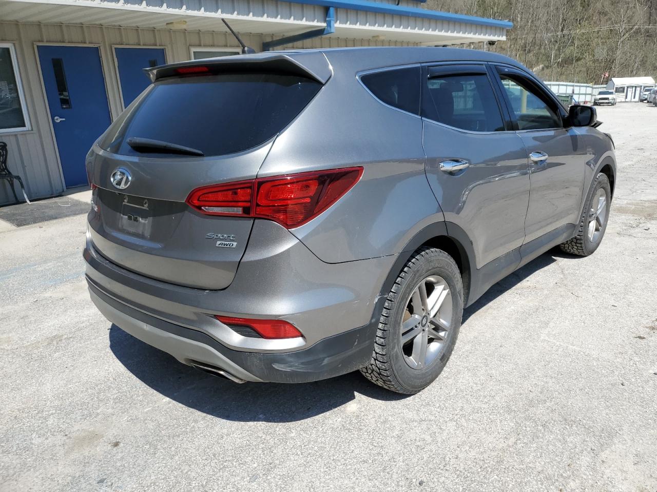 Photo 2 VIN: 5XYZTDLB3JG572906 - HYUNDAI SANTA FE 