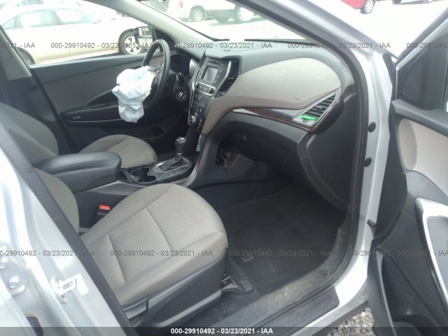 Photo 4 VIN: 5XYZTDLB4HG466958 - HYUNDAI SANTA FE SPORT 