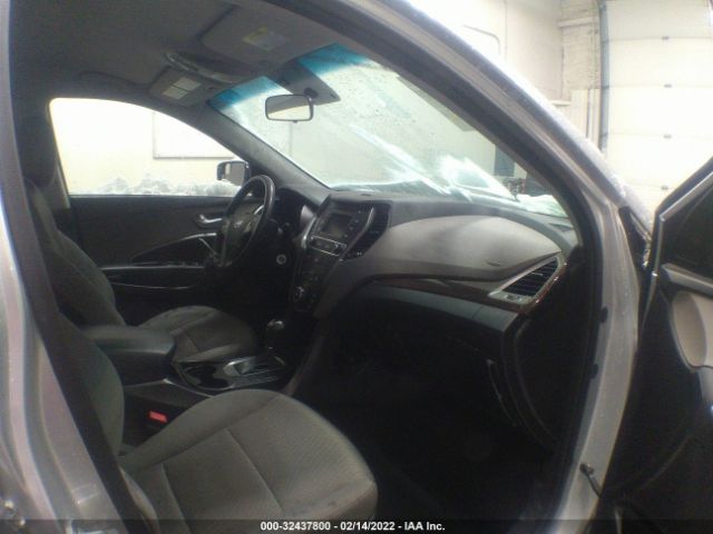 Photo 4 VIN: 5XYZTDLB5HG465754 - HYUNDAI SANTA FE SPORT 