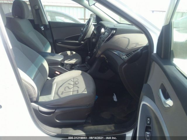 Photo 4 VIN: 5XYZTDLB8FG298237 - HYUNDAI SANTA FE SPORT 