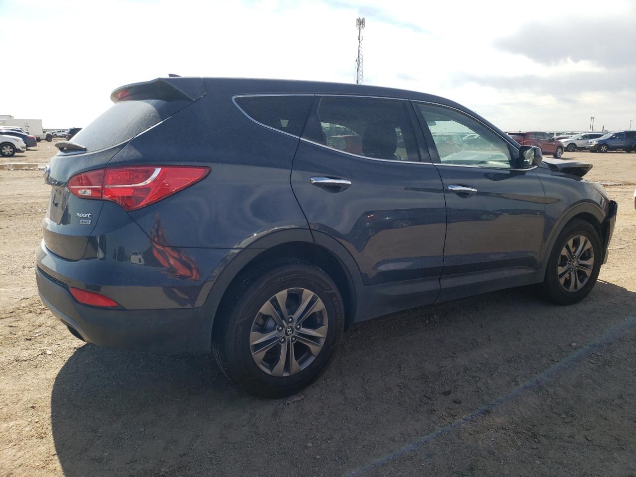 Photo 2 VIN: 5XYZTDLBXFG232787 - HYUNDAI SANTA FE 