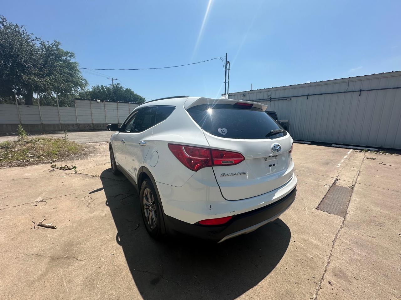 Photo 2 VIN: 5XYZU3LB0DG117684 - HYUNDAI SANTA FE 