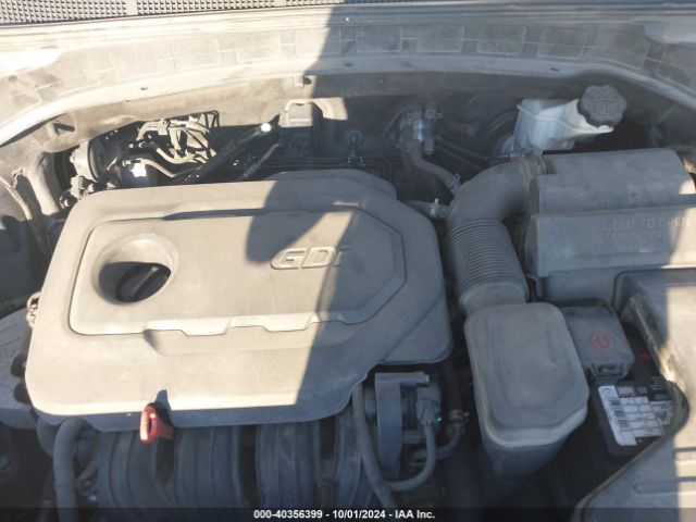 Photo 9 VIN: 5XYZU3LB0HG455639 - HYUNDAI SANTA FE 