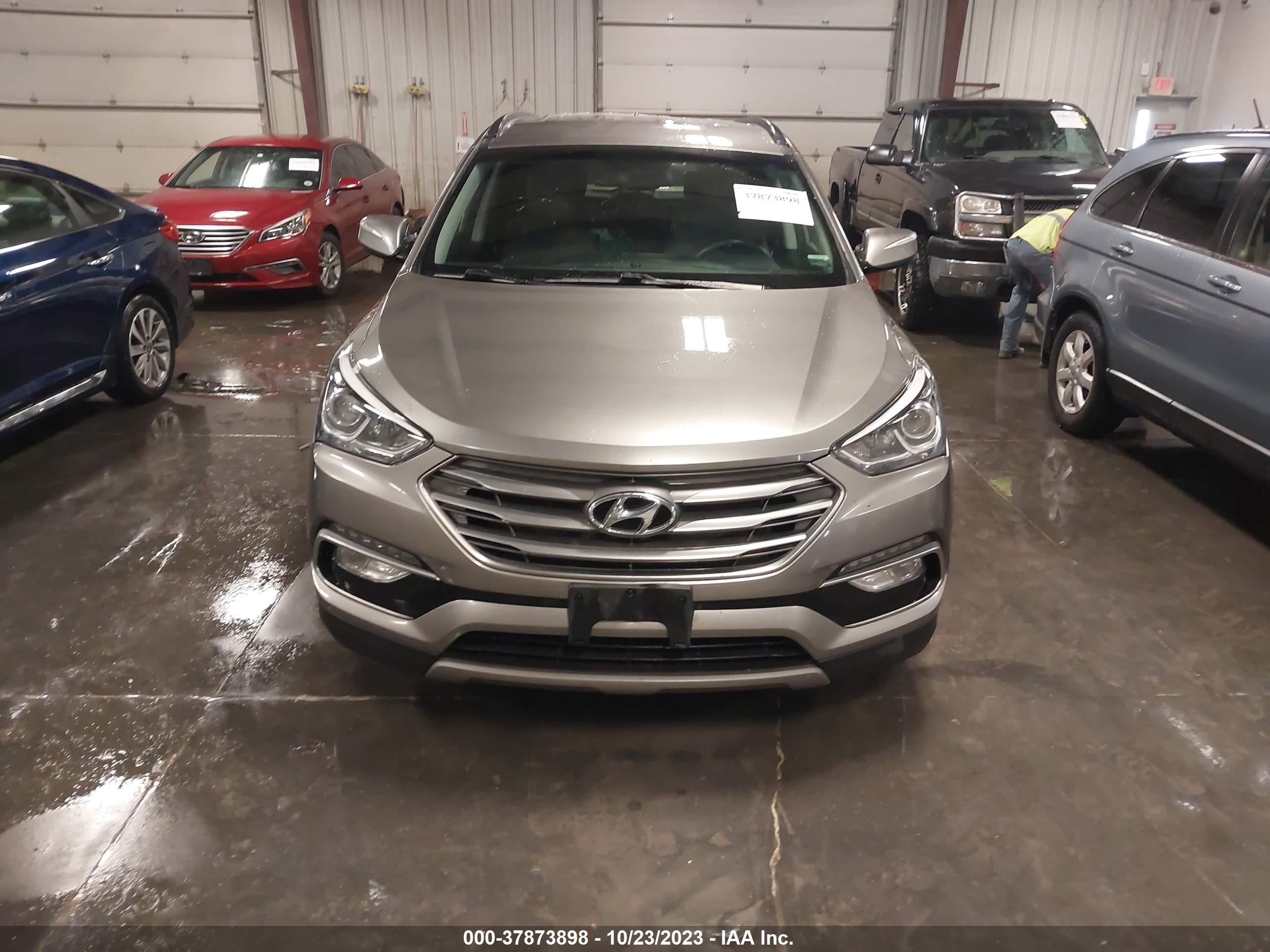 Photo 11 VIN: 5XYZU3LB0JG511911 - HYUNDAI SANTA FE 