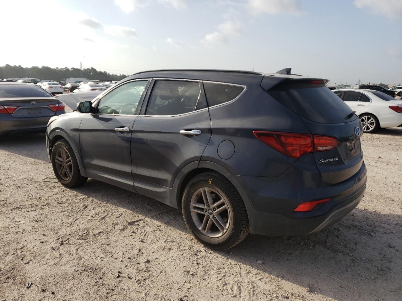 Photo 1 VIN: 5XYZU3LB0JG523105 - HYUNDAI SANTA FE 