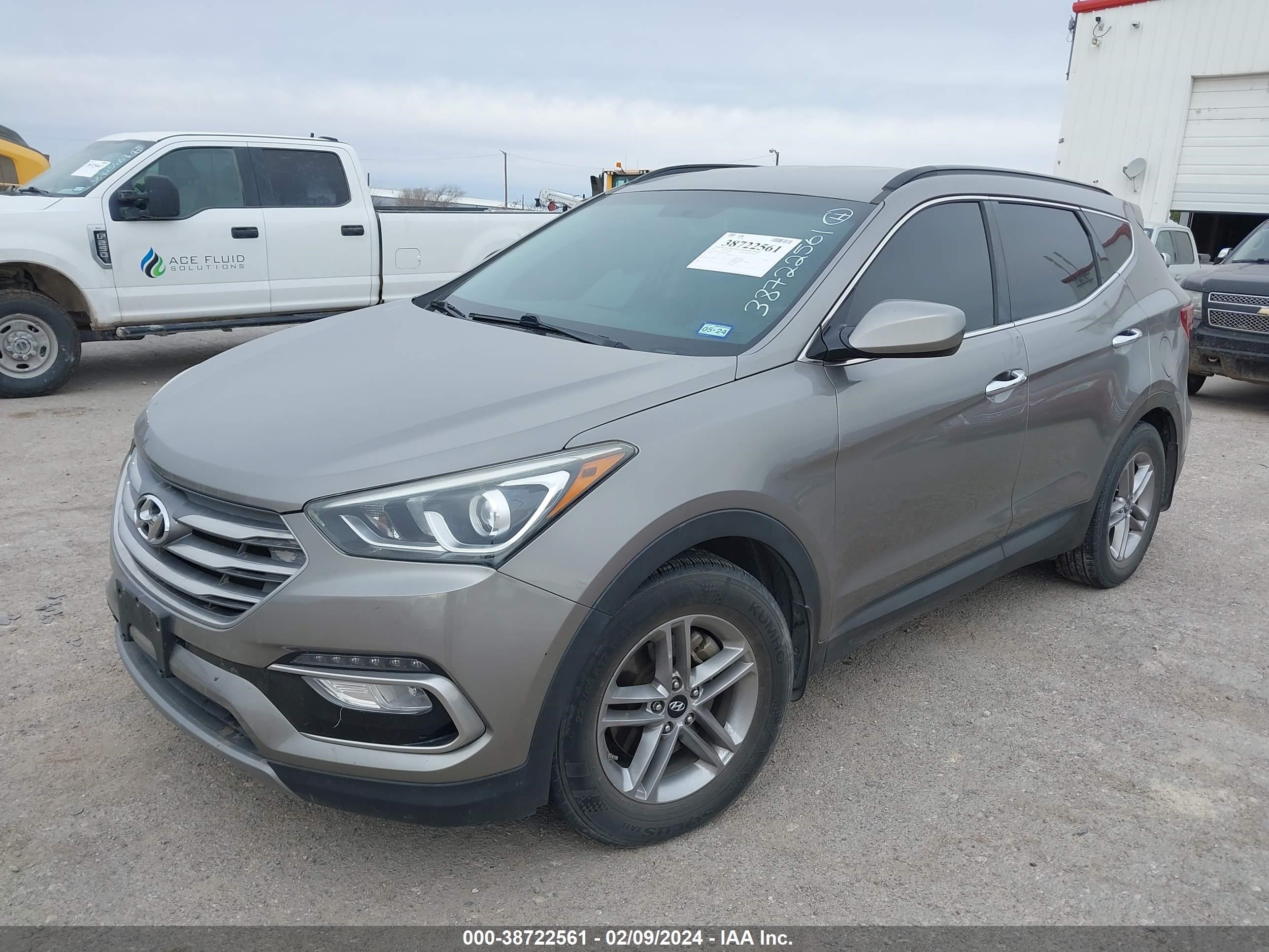 Photo 1 VIN: 5XYZU3LB2HG419001 - HYUNDAI SANTA FE 