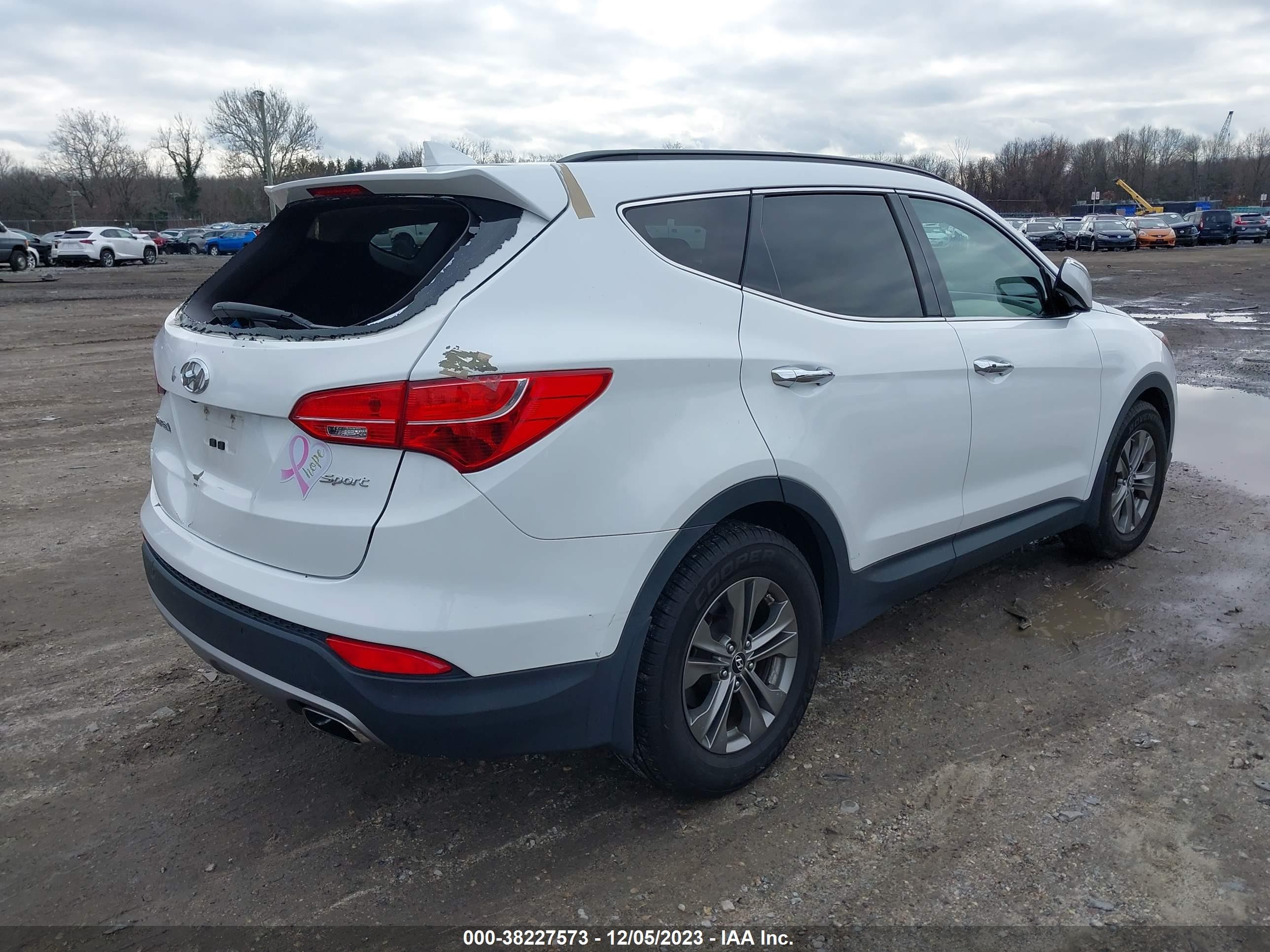 Photo 3 VIN: 5XYZU3LB3EG204920 - HYUNDAI SANTA FE 