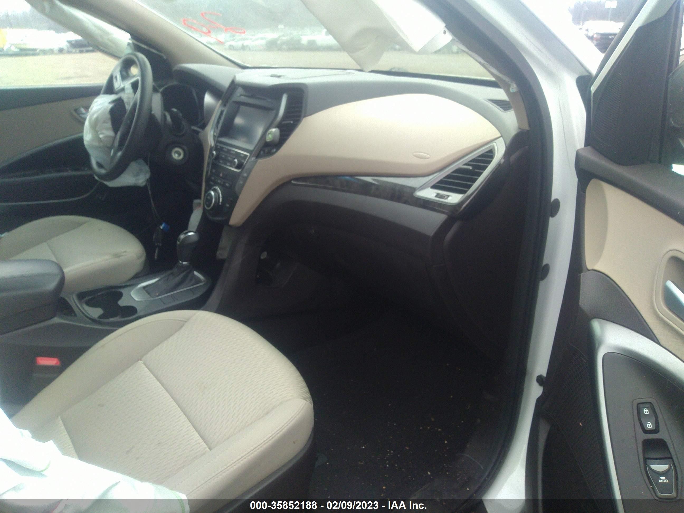 Photo 4 VIN: 5XYZU3LB3HG415796 - HYUNDAI SANTA FE 