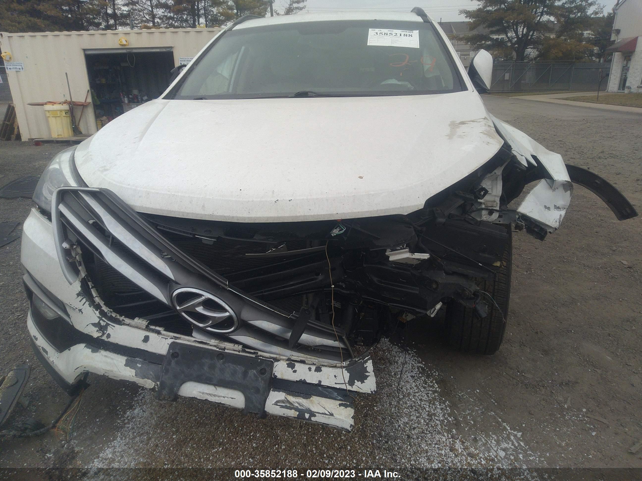 Photo 5 VIN: 5XYZU3LB3HG415796 - HYUNDAI SANTA FE 