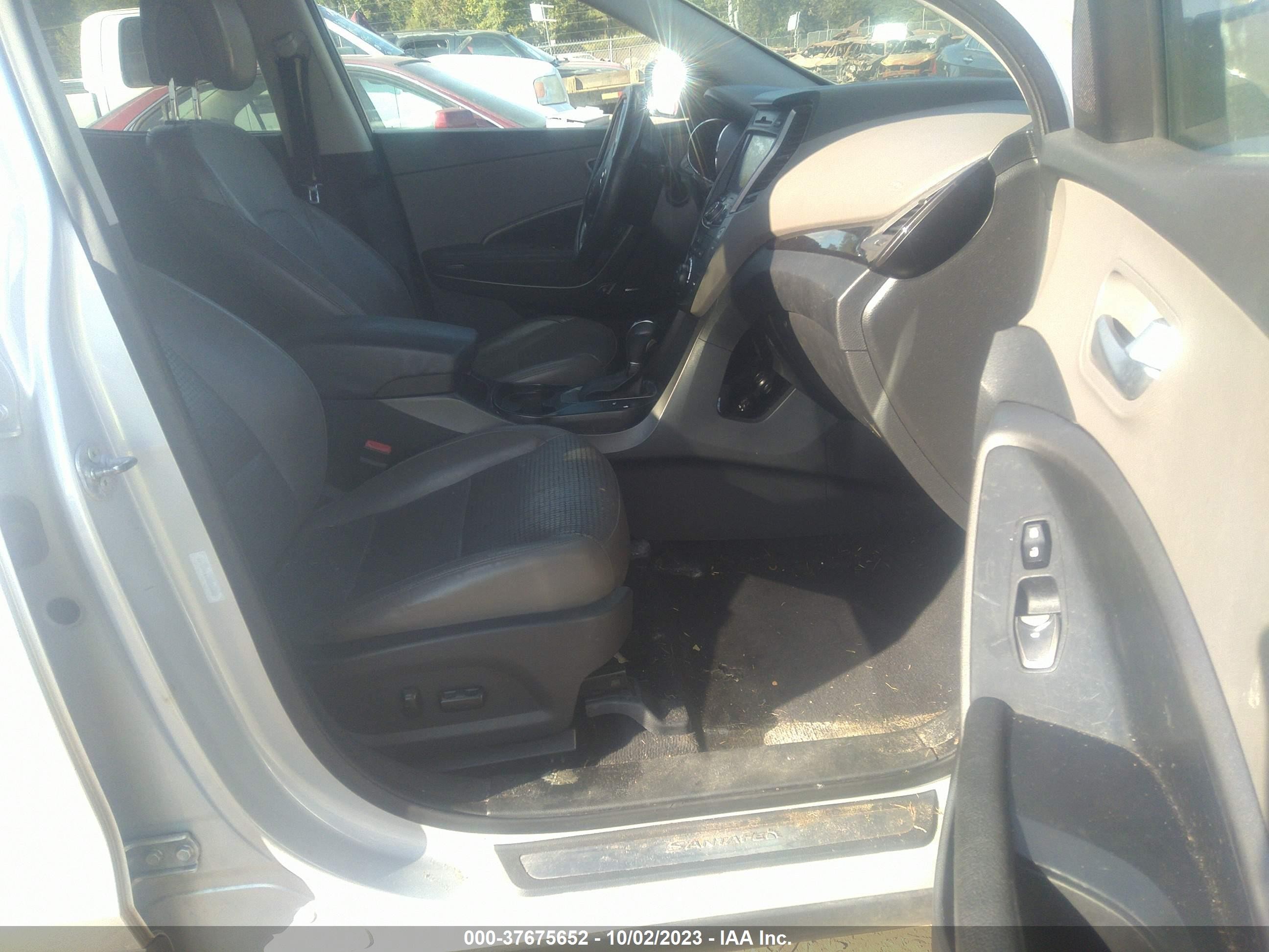 Photo 4 VIN: 5XYZU3LB5DG004832 - HYUNDAI SANTA FE 