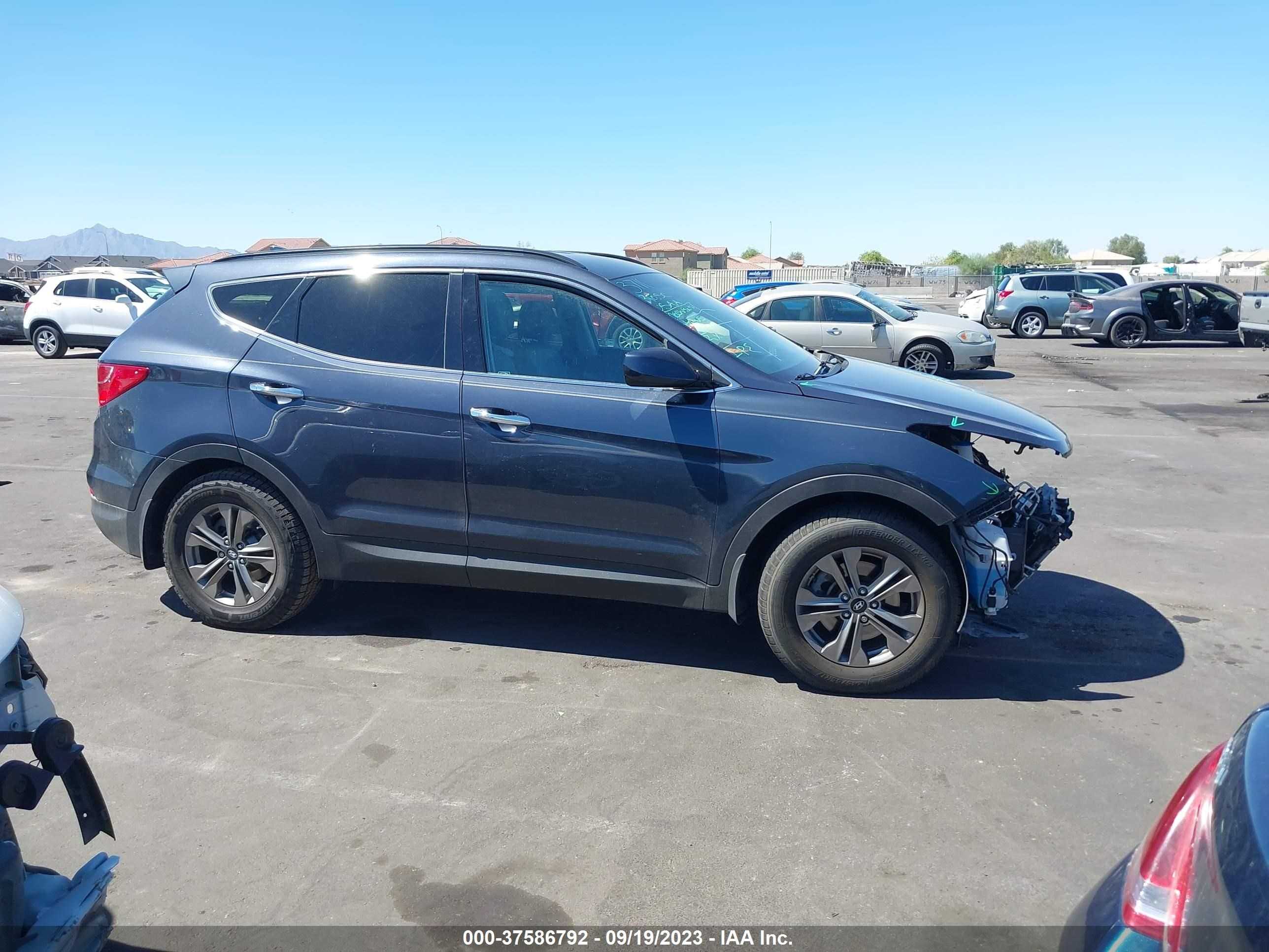 Photo 12 VIN: 5XYZU3LB7GG346058 - HYUNDAI SANTA FE 