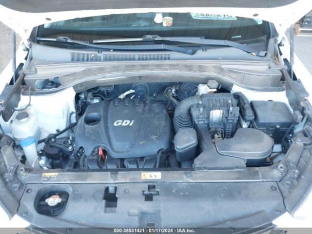 Photo 9 VIN: 5XYZU3LB8GG327888 - HYUNDAI SANTA FE SPORT 