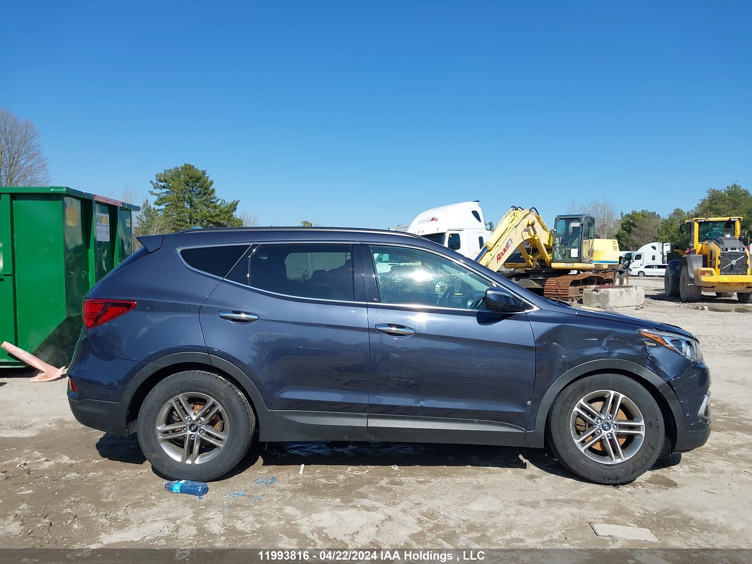 Photo 12 VIN: 5XYZU3LB8JG521120 - HYUNDAI SANTA FE 