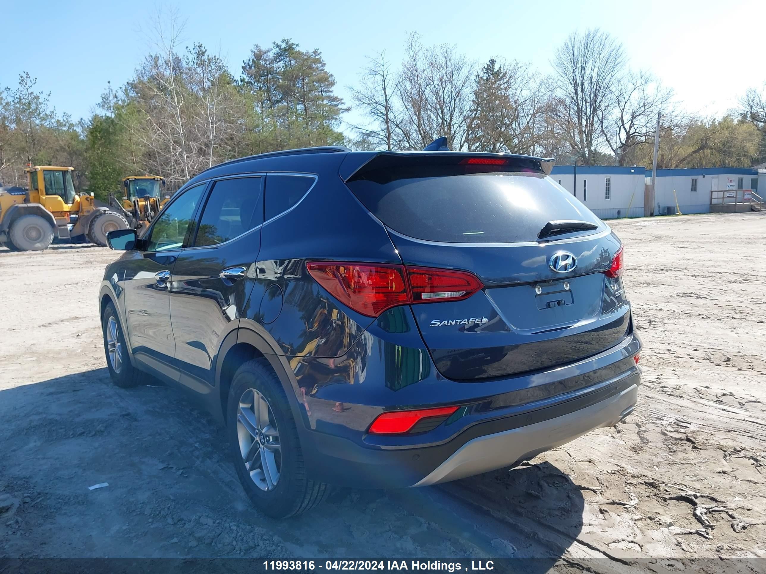 Photo 2 VIN: 5XYZU3LB8JG521120 - HYUNDAI SANTA FE 