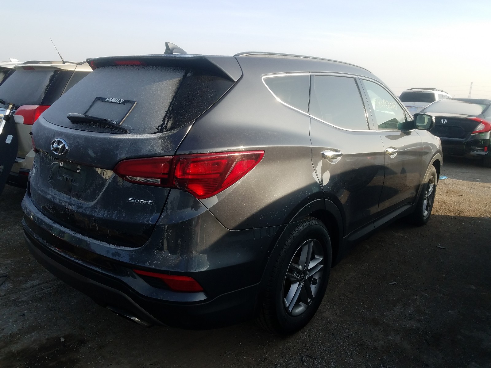 Photo 3 VIN: 5XYZU3LB9JG543465 - HYUNDAI SANTA FE S 