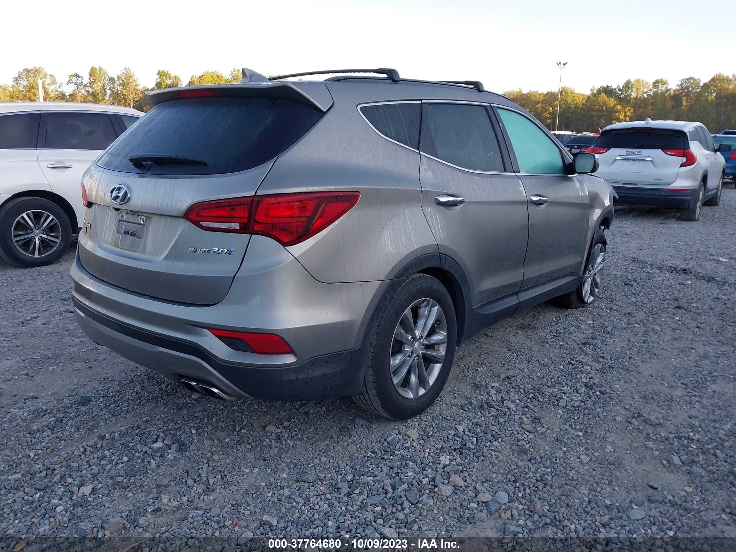 Photo 3 VIN: 5XYZU4LA7HG422814 - HYUNDAI SANTA FE 