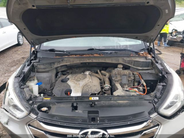 Photo 9 VIN: 5XYZUDLA3EG124885 - HYUNDAI SANTA FE SPORT 