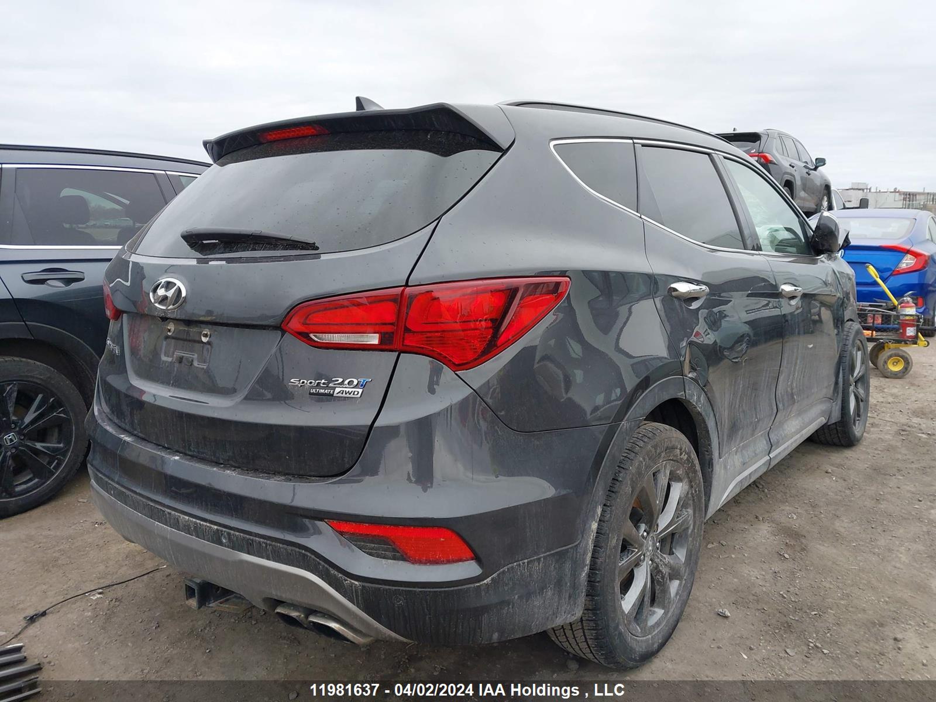 Photo 3 VIN: 5XYZUDLA3JG532295 - HYUNDAI SANTA FE 