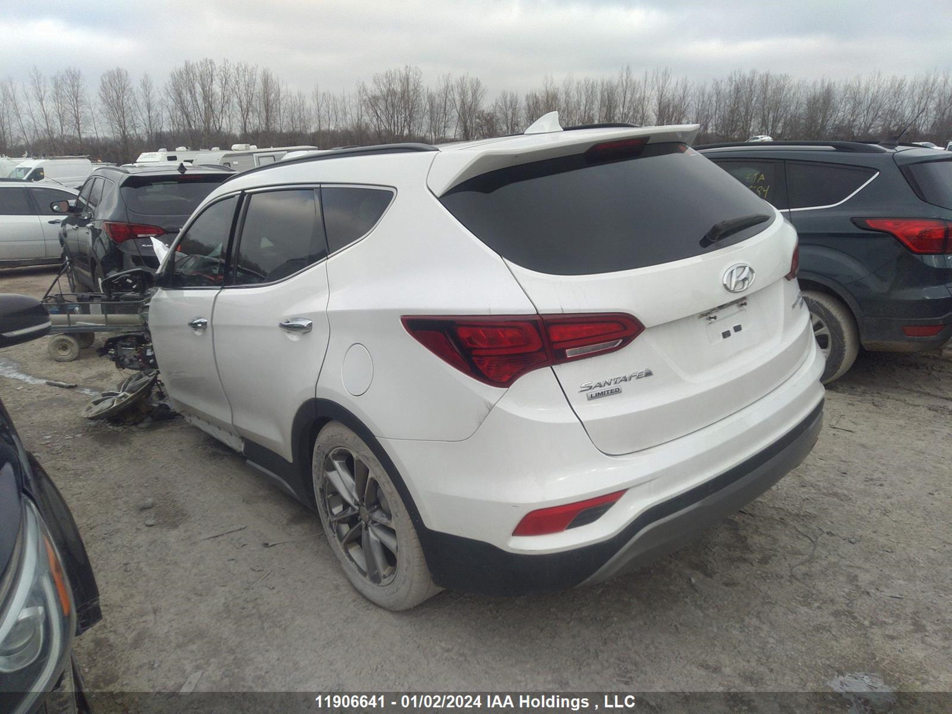 Photo 2 VIN: 5XYZUDLA4HG469055 - HYUNDAI SANTA FE 