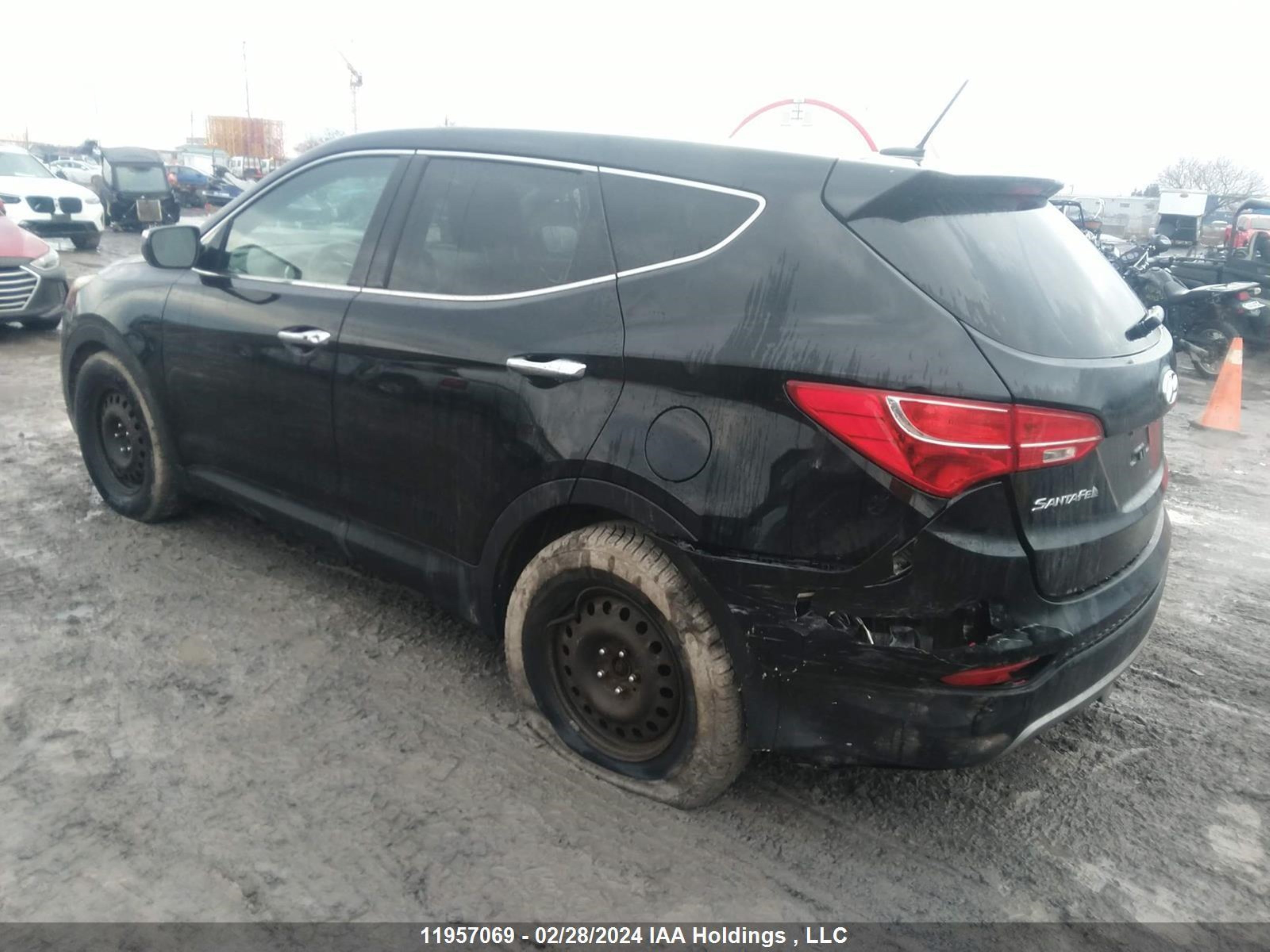 Photo 2 VIN: 5XYZUDLAXDG073741 - HYUNDAI SANTA FE 