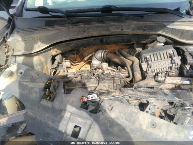 Photo 9 VIN: 5XYZUDLAXDG082486 - HYUNDAI SANTA FE S 