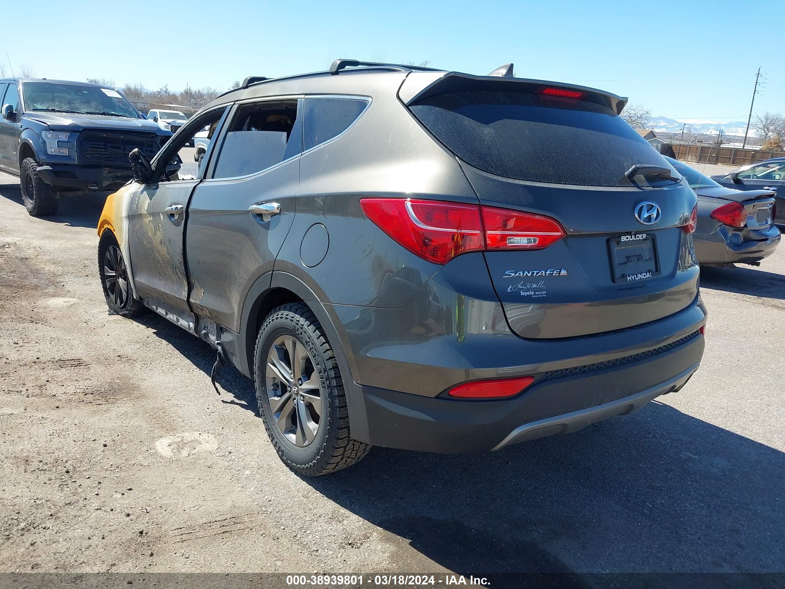 Photo 2 VIN: 5XYZUDLB0EG182266 - HYUNDAI SANTA FE 