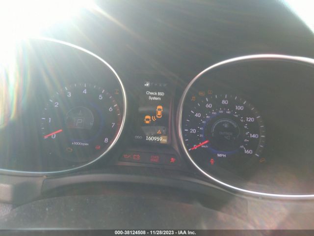 Photo 6 VIN: 5XYZUDLB0GG318172 - HYUNDAI SANTA FE SPORT 