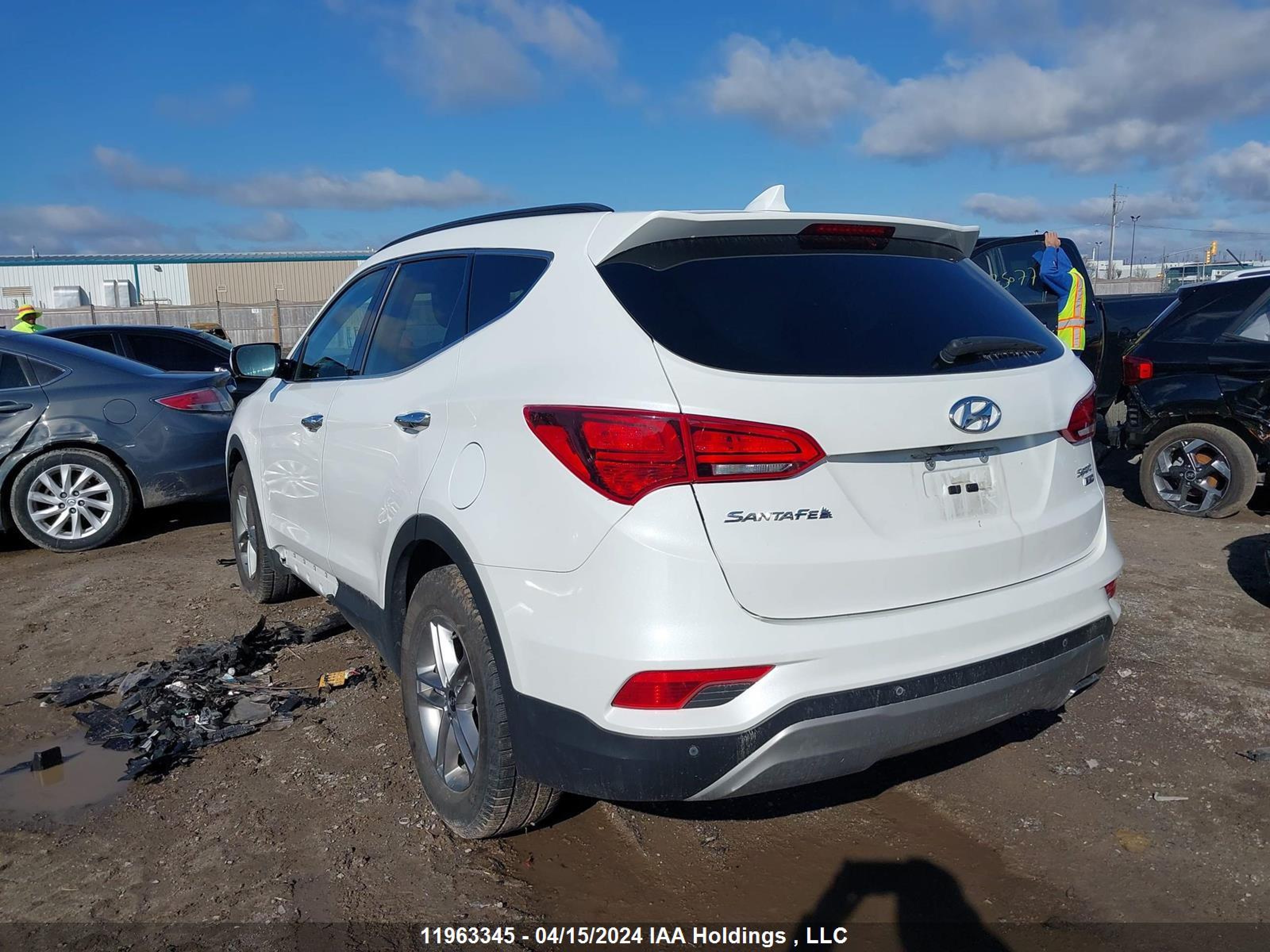 Photo 2 VIN: 5XYZUDLB1HG439519 - HYUNDAI SANTA FE 