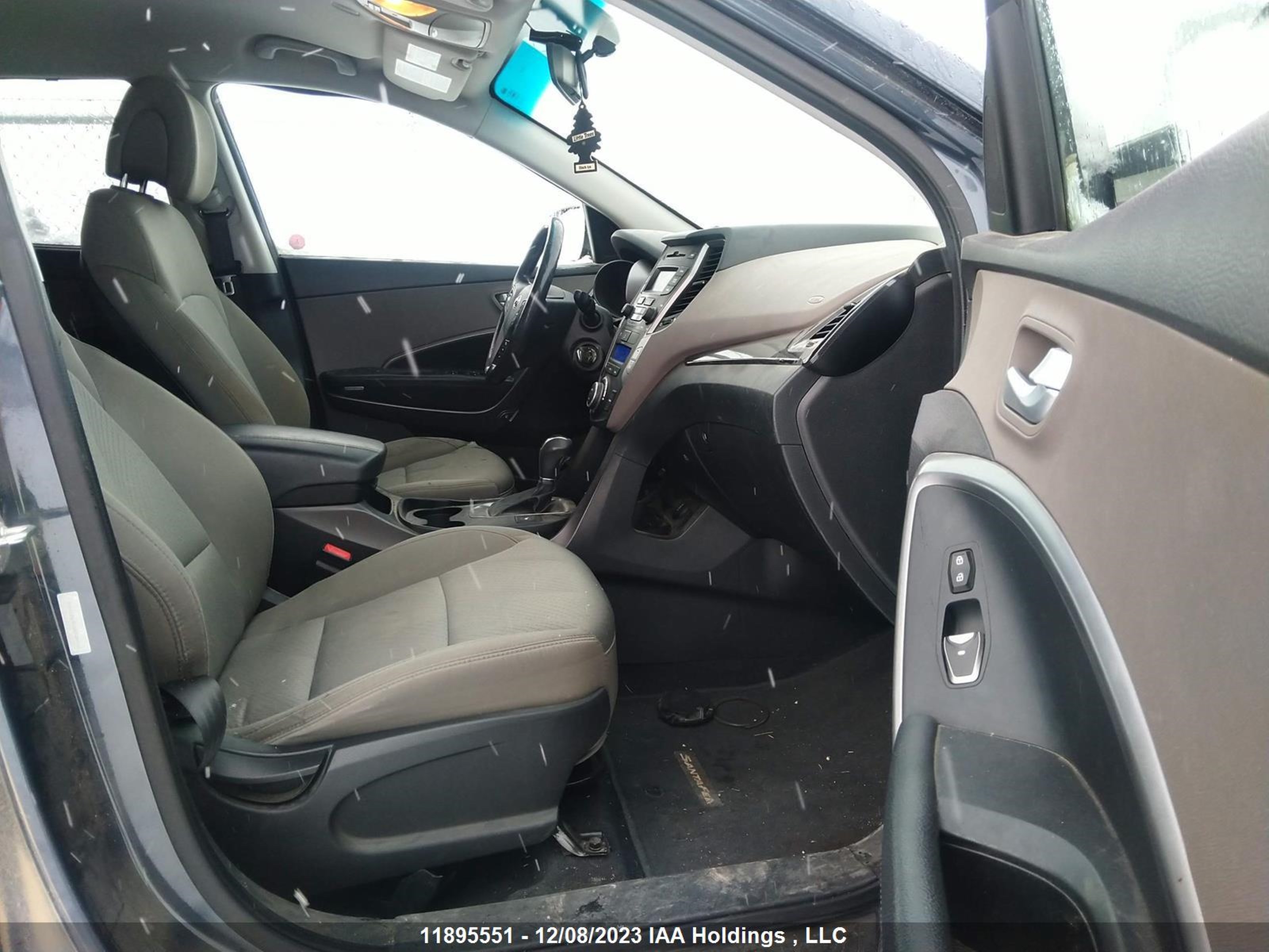 Photo 4 VIN: 5XYZUDLB2DG038412 - HYUNDAI SANTA FE 