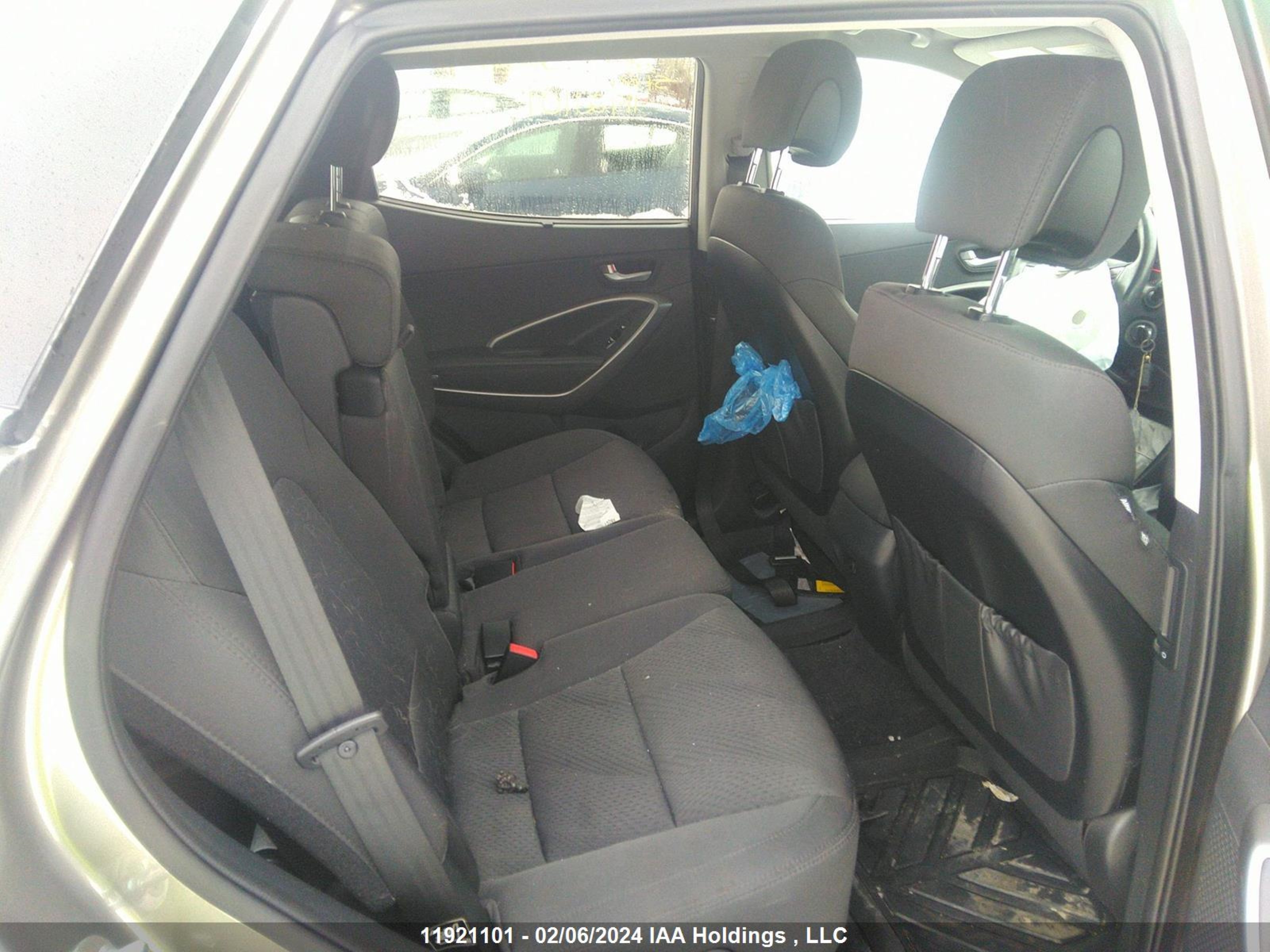 Photo 7 VIN: 5XYZUDLB2GG316035 - HYUNDAI SANTA FE 