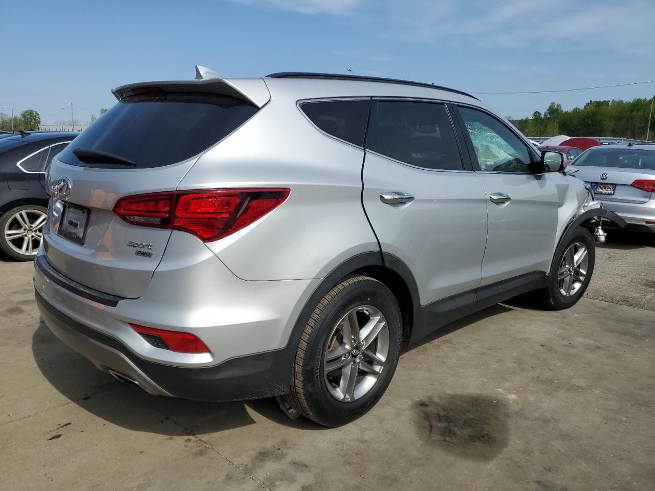 Photo 2 VIN: 5XYZUDLB2HG478653 - HYUNDAI SANTA FE 