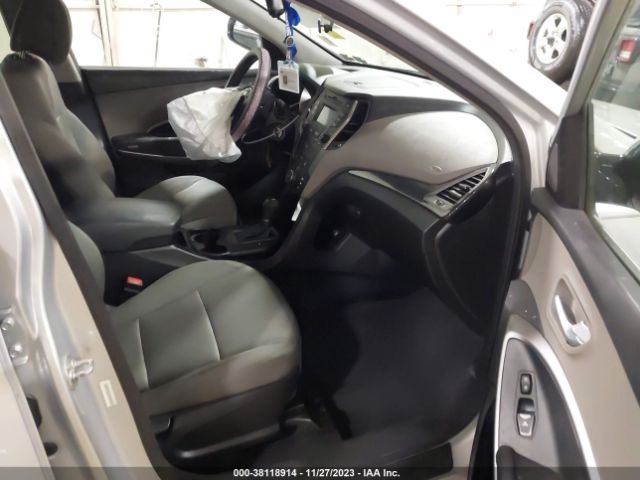 Photo 4 VIN: 5XYZUDLB3FG254529 - HYUNDAI SANTA FE SPORT 