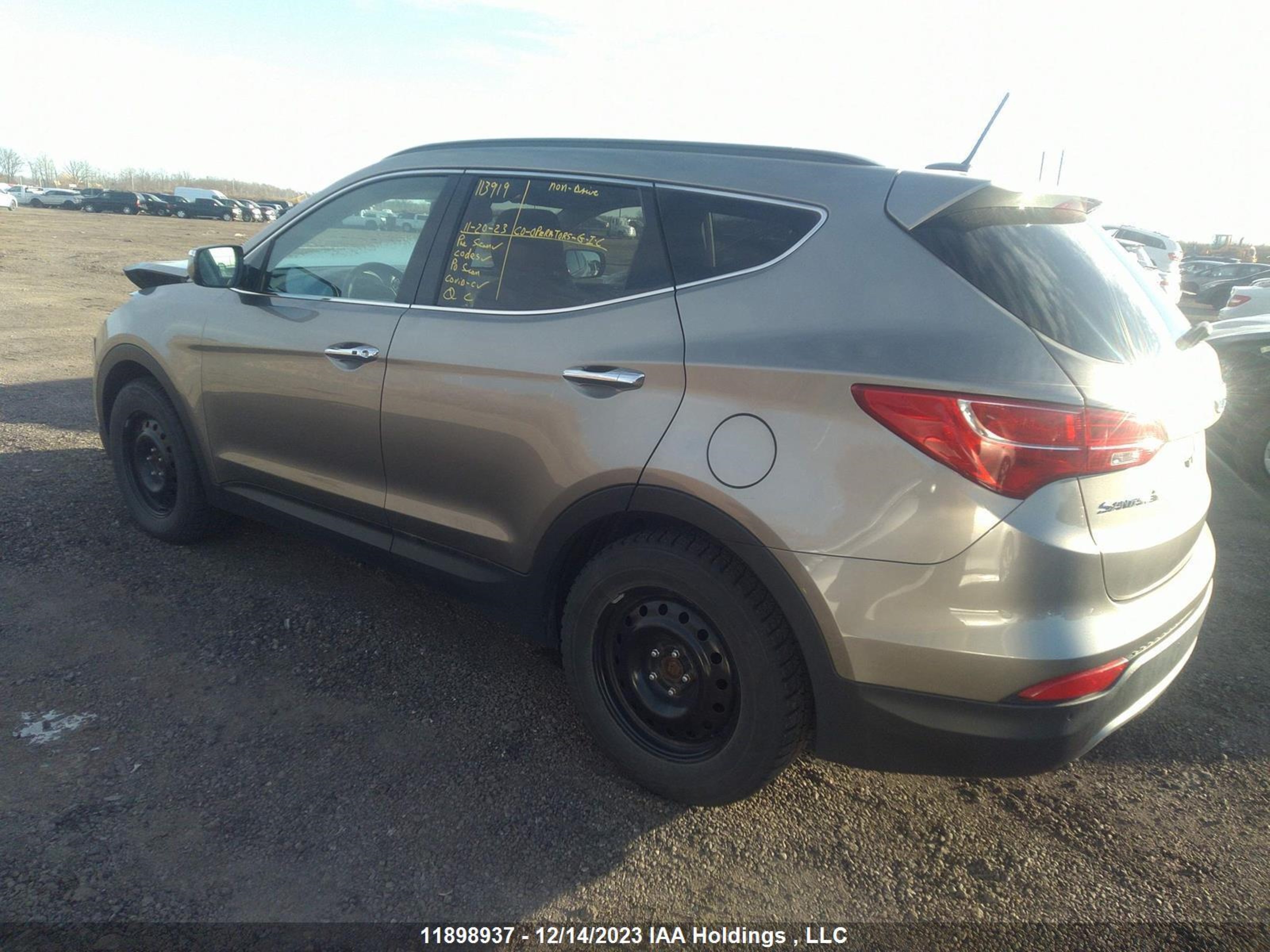 Photo 2 VIN: 5XYZUDLB3FG277597 - HYUNDAI SANTA FE 