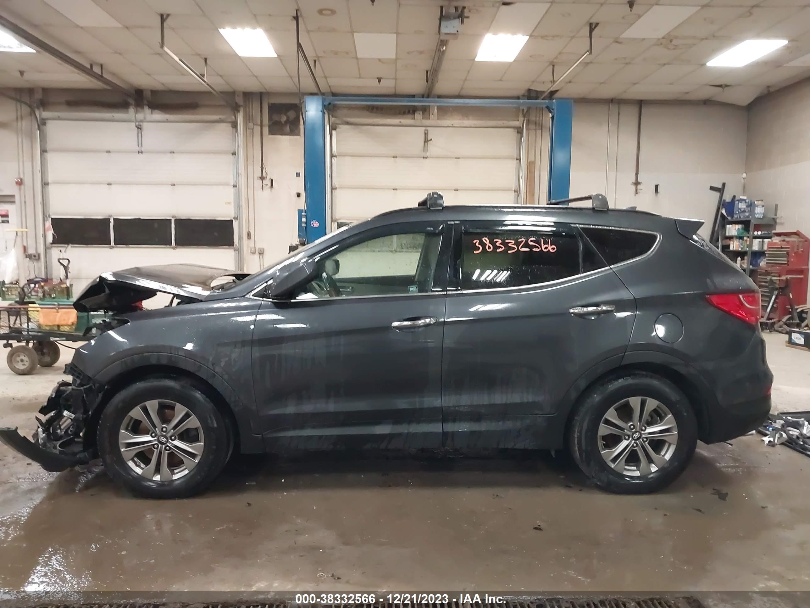 Photo 14 VIN: 5XYZUDLB4GG377242 - HYUNDAI SANTA FE 