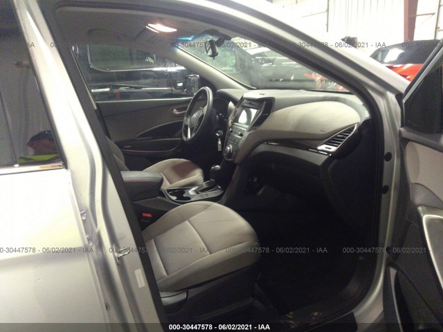 Photo 4 VIN: 5XYZUDLB5HG490585 - HYUNDAI SANTA FE SPORT 