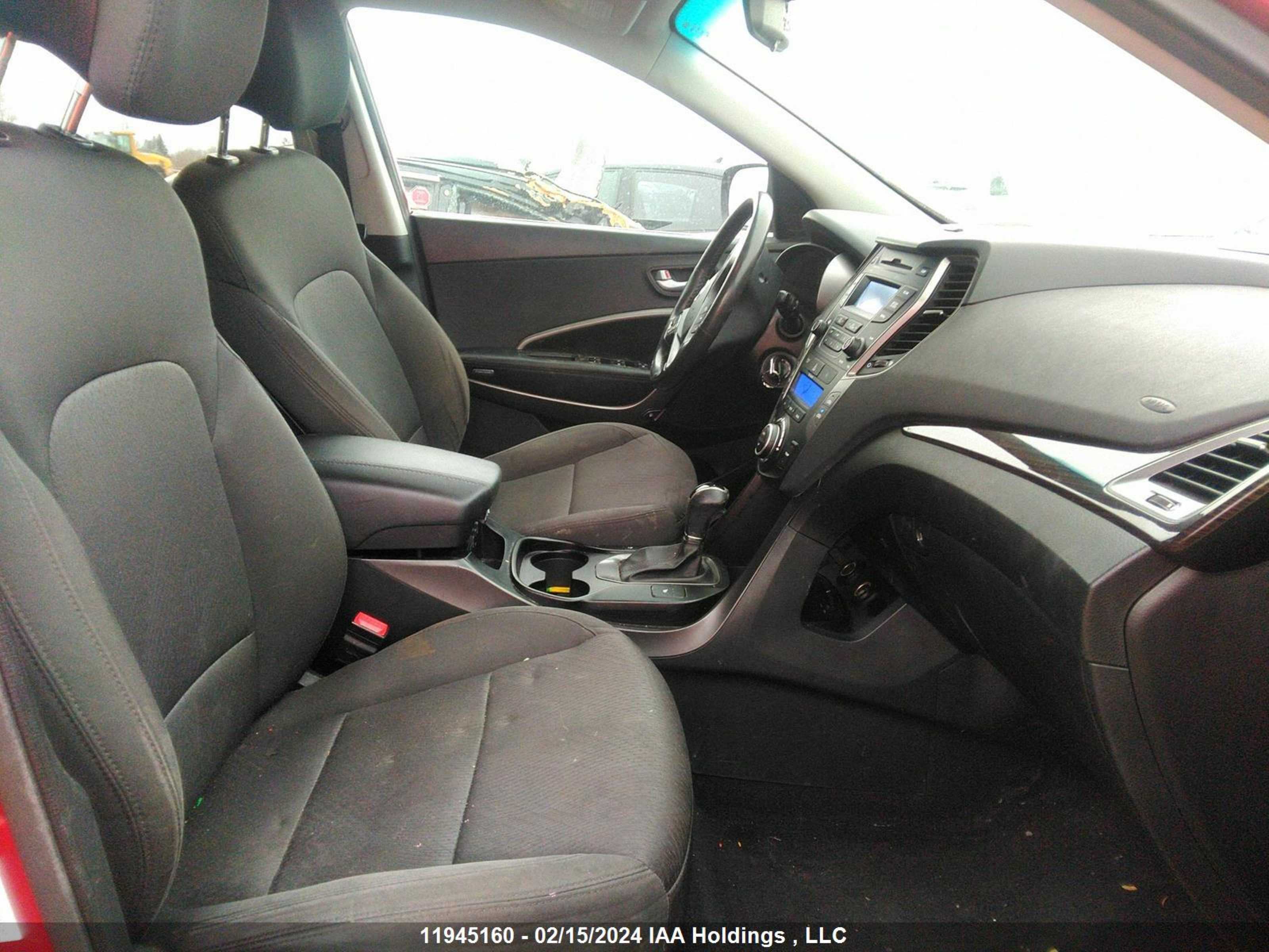 Photo 4 VIN: 5XYZUDLB6GG315762 - HYUNDAI SANTA FE 