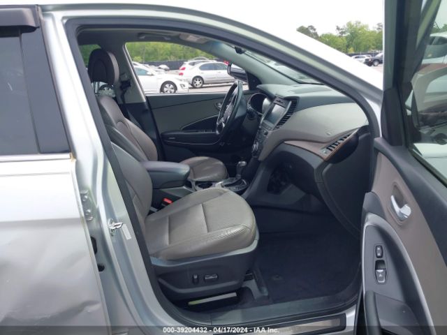 Photo 4 VIN: 5XYZUDLB6JG503897 - HYUNDAI SANTA FE SPORT 