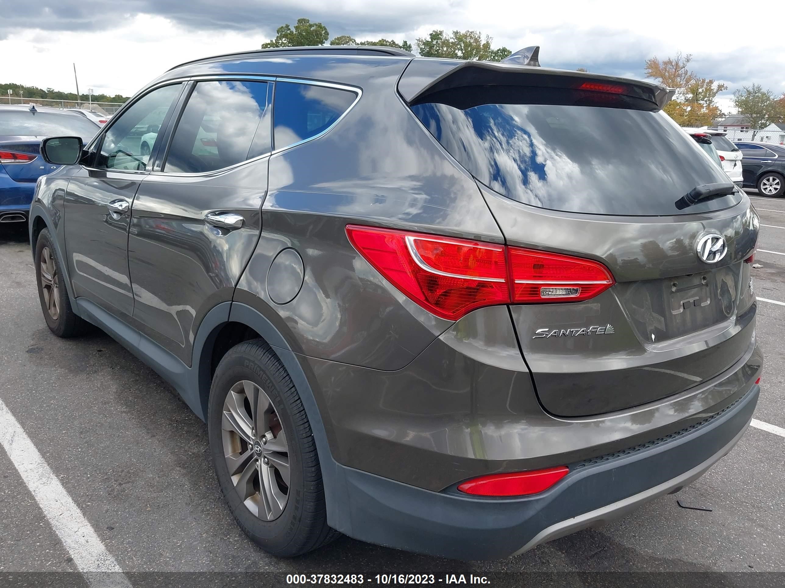 Photo 2 VIN: 5XYZUDLB7EG205235 - HYUNDAI SANTA FE 