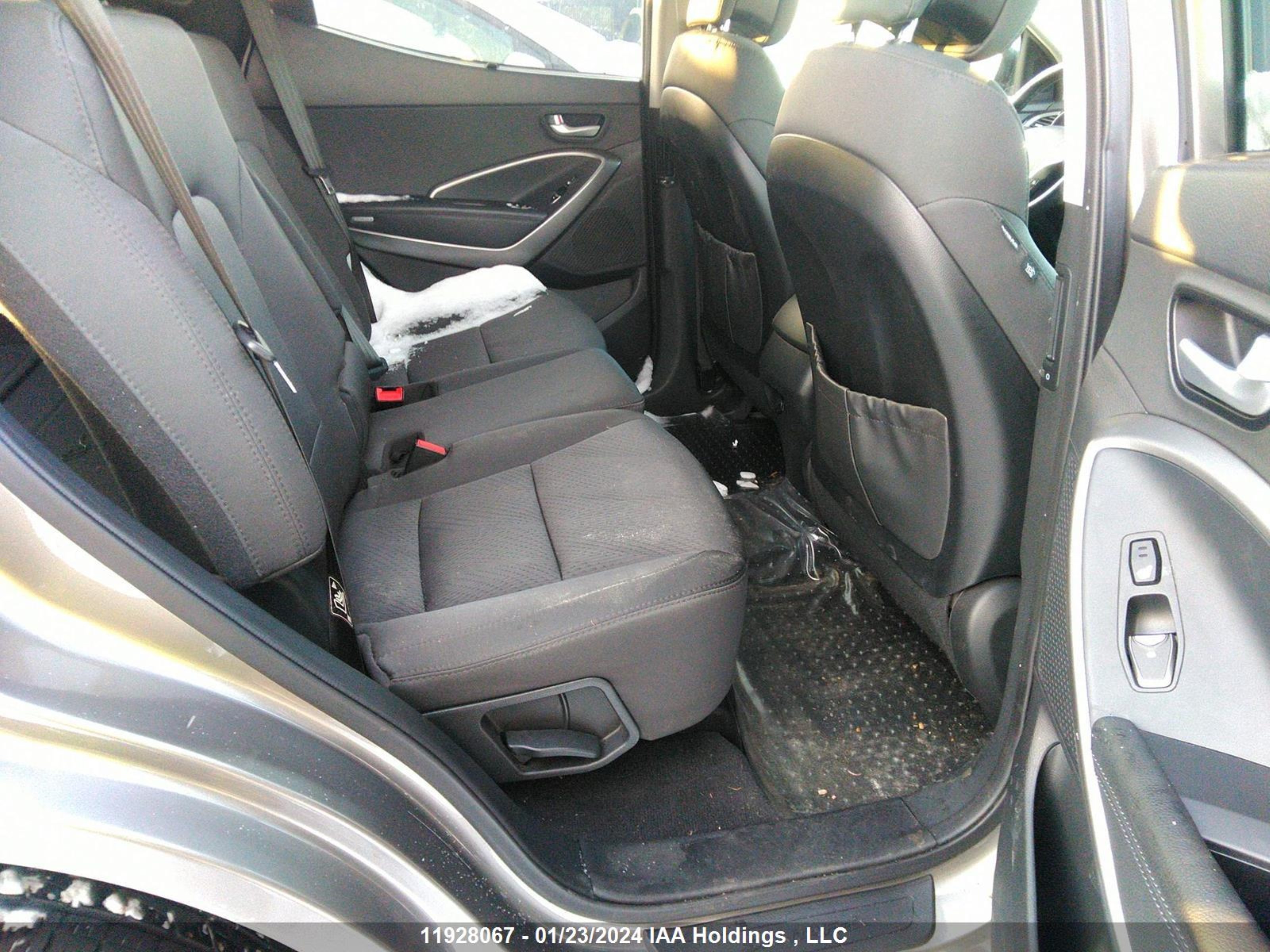 Photo 7 VIN: 5XYZUDLB8GG338220 - HYUNDAI SANTA FE 