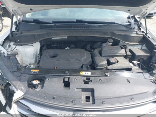 Photo 9 VIN: 5XYZUDLB8HG457676 - HYUNDAI SANTA FE 