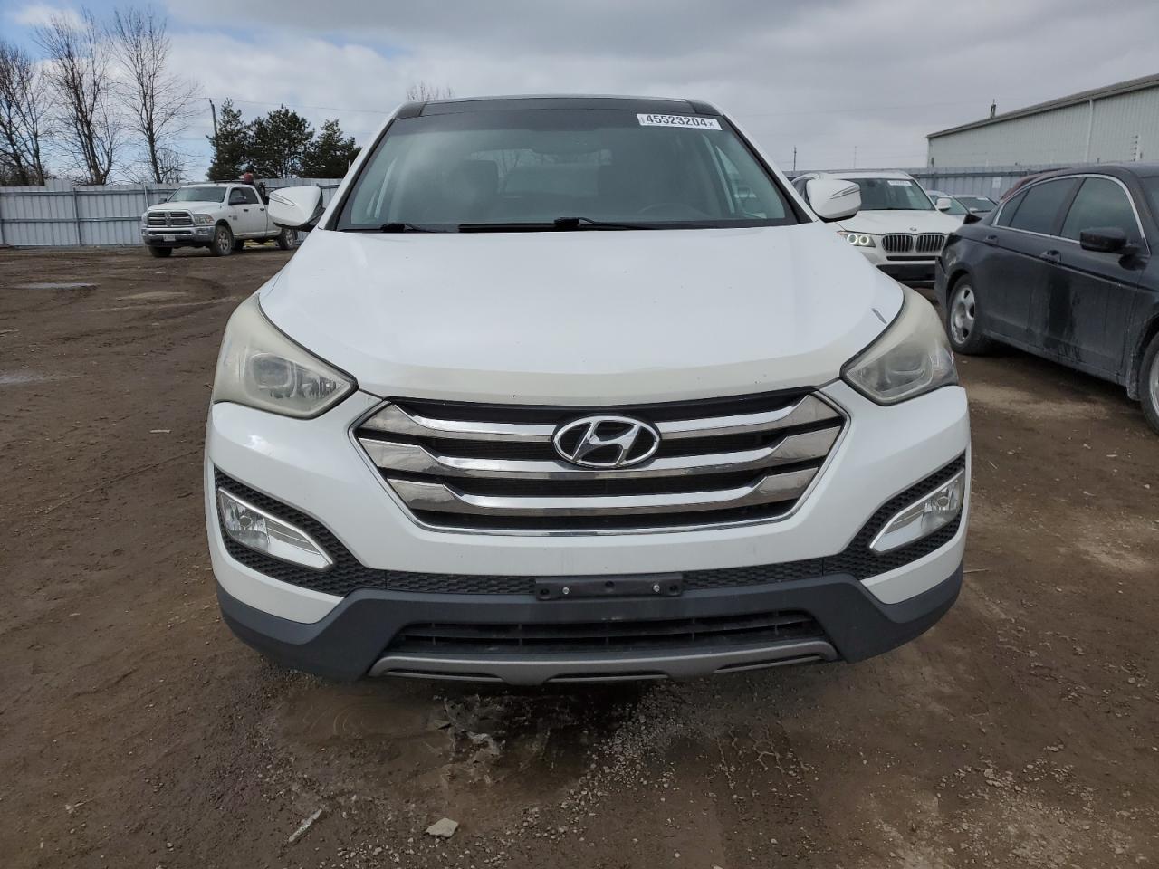 Photo 4 VIN: 5XYZUDLBXDG013113 - HYUNDAI SANTA FE 